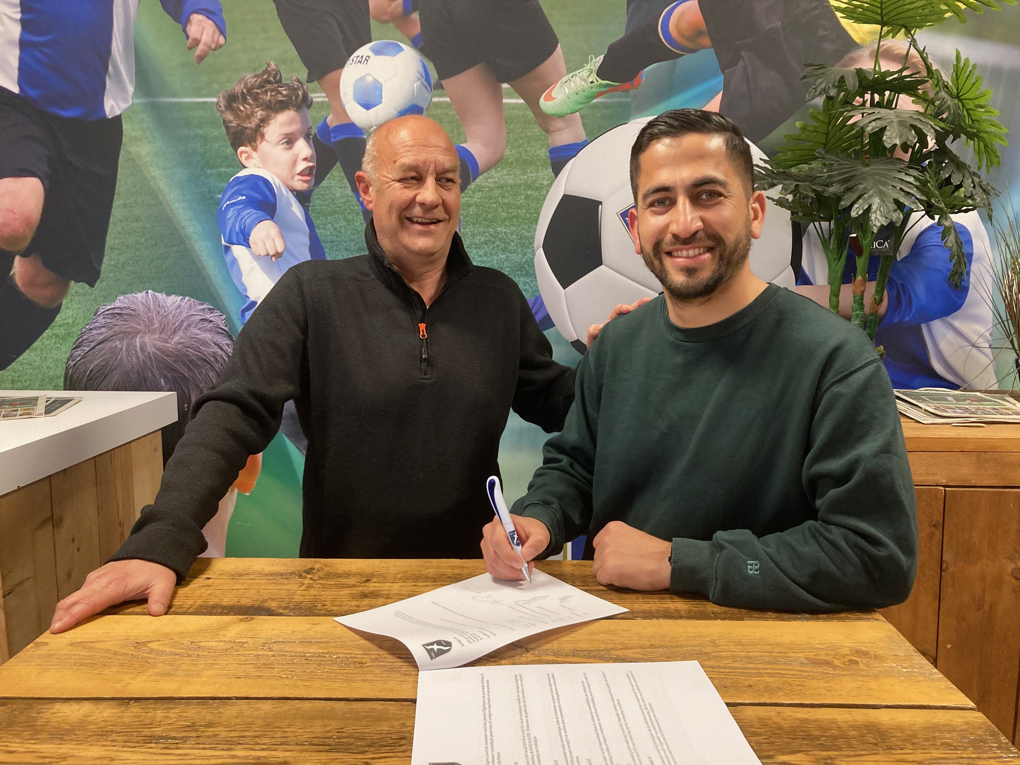 Eedriss Taraki blijft bij NEC